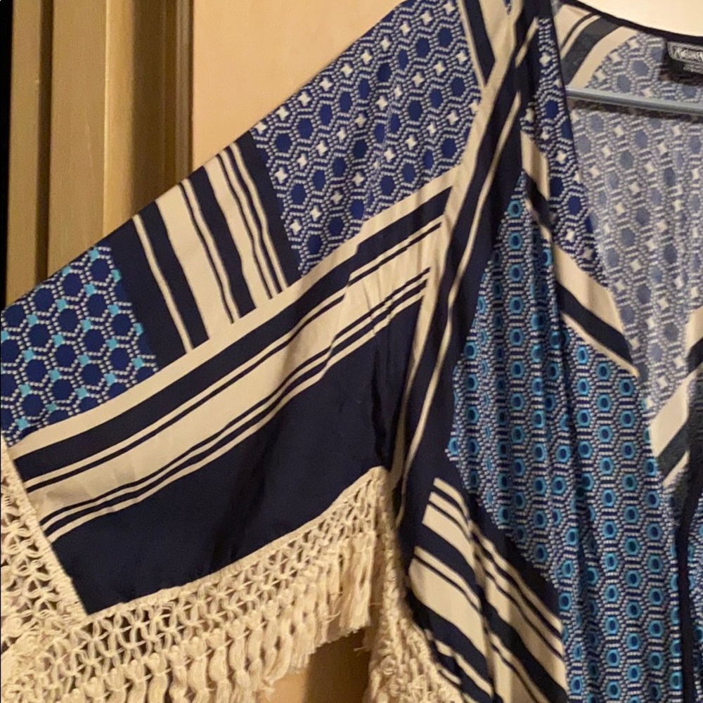 Waterfall shawl wrap - Picture 2 of 7